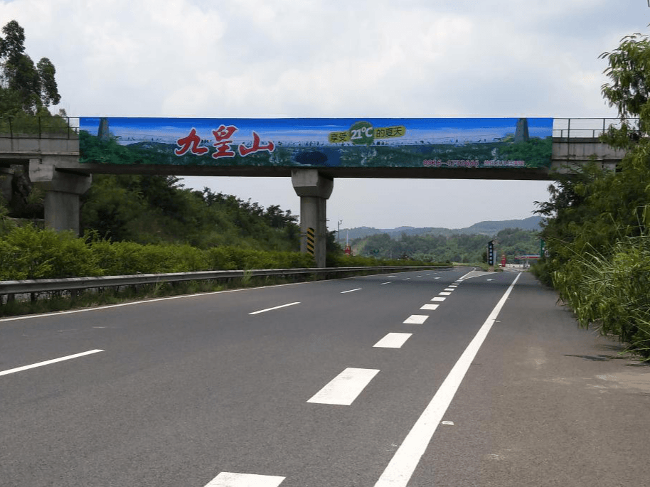 高速跨線橋廣告怎么投？新天杰案例告訴你